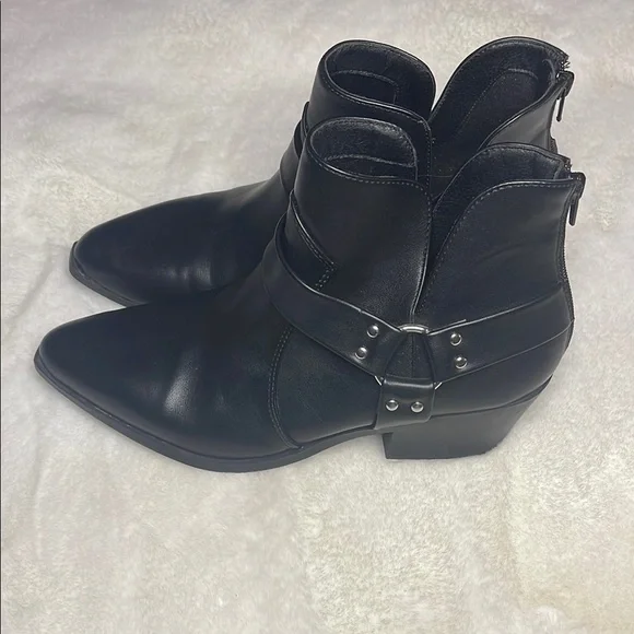 Black Ankle Buckle Boots- Memory Foam- size 10- back zip opening - Picture 3 of 9